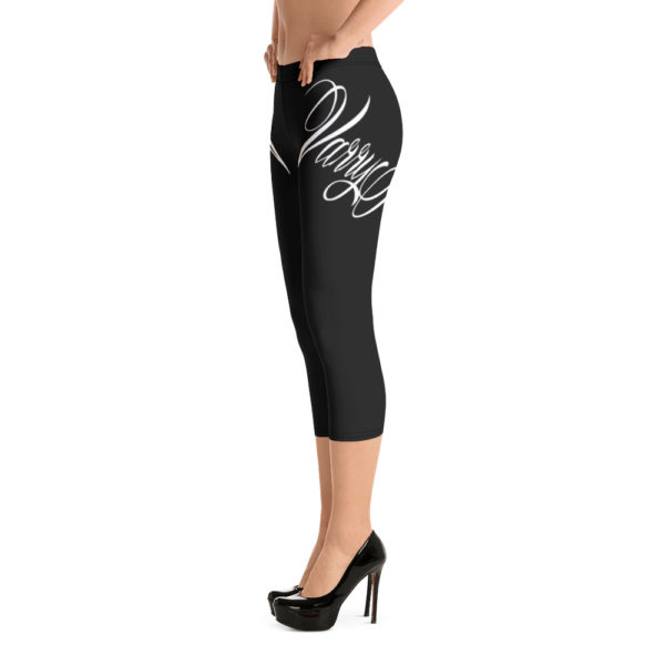 Capri-Leggings Varry Art Schrift – Bild 3
